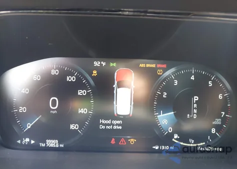 2018 Volvo Xc90 T6 Momentum z USA, uszkodzony, nr VIN YV4A22PK7J1383025